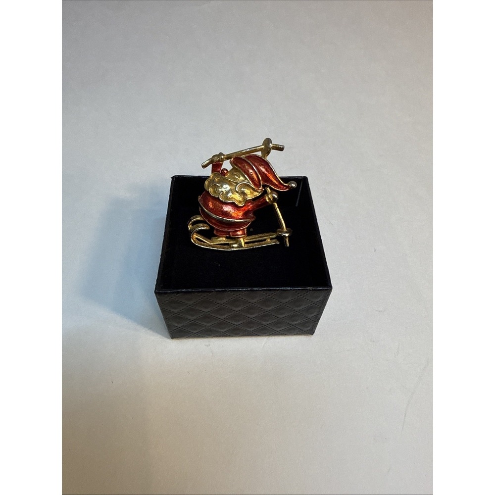 Santa Clause Broach/Pin Christmas Accessorie Vintage